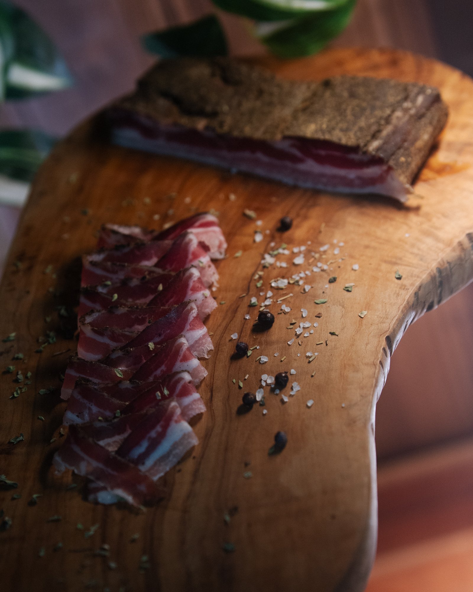 Lard séché coupé en tranches - Le Charcutier Du Vully